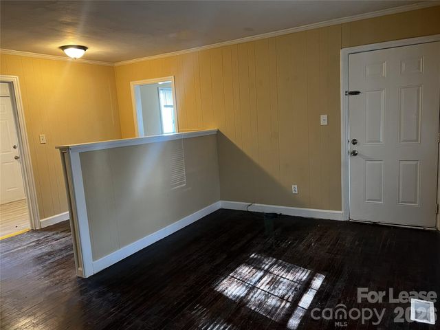 107 Turner Avenue N, Charlotte, NC 28216