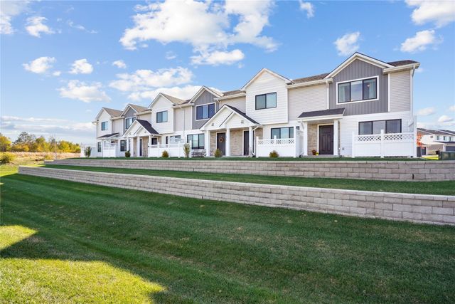 2666 SE Osier Avenue, West Des Moines, IA 50265