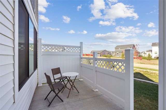 2666 SE Osier Avenue, West Des Moines, IA 50265