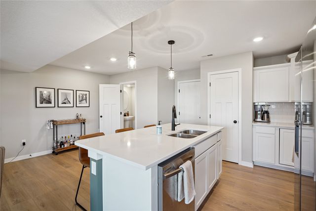 2666 SE Osier Avenue, West Des Moines, IA 50265