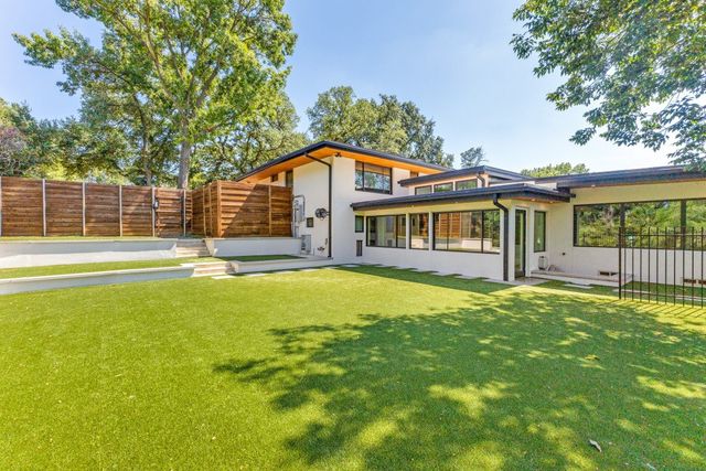 9755 Van Dyke Road, Dallas, TX 75218