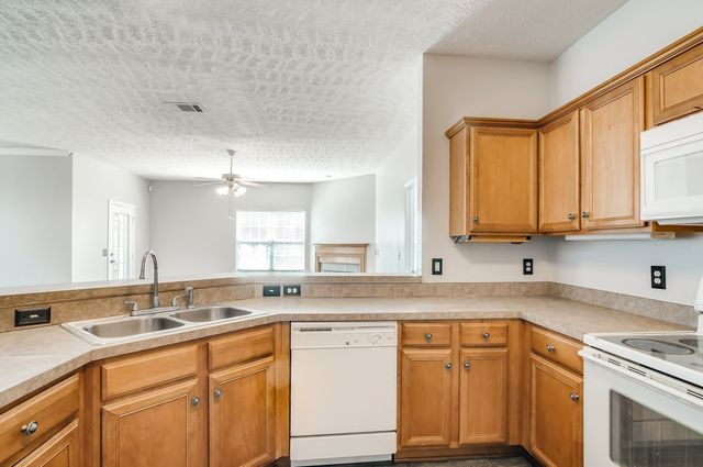 1713 Jimmy Cv, La Vergne, TN 37086