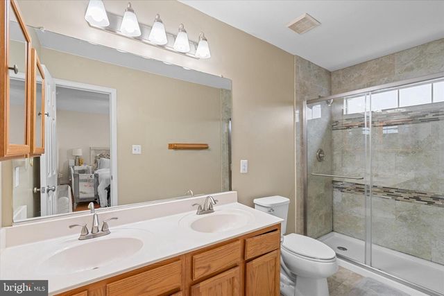 814 VANDERBILT TER SE, Leesburg, VA 20175