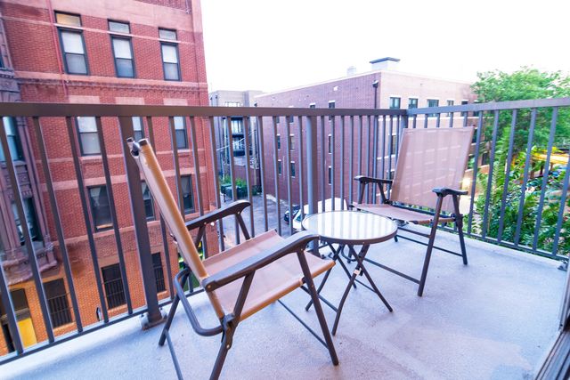 1546 N Orleans Street 407, Chicago, IL 60610