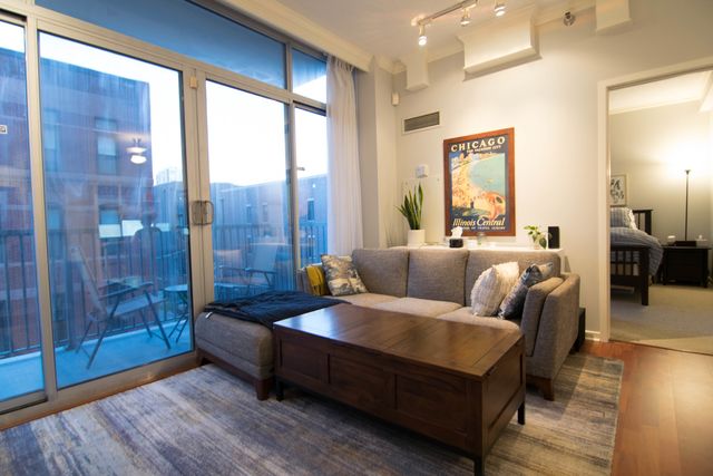 1546 N Orleans Street 407, Chicago, IL 60610