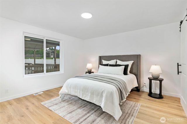 10618 100th Street SW, Tacoma, WA 98498