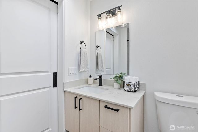 10618 100th Street SW, Tacoma, WA 98498