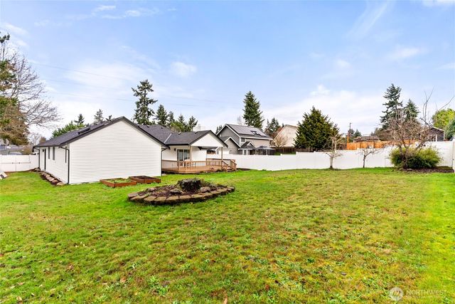 10618 100th Street SW, Tacoma, WA 98498