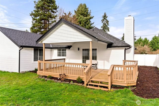 10618 100th Street SW, Tacoma, WA 98498