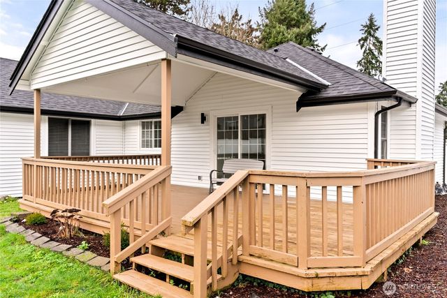 10618 100th Street SW, Tacoma, WA 98498