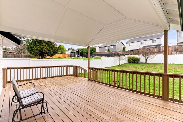 10618 100th Street SW, Tacoma, WA 98498