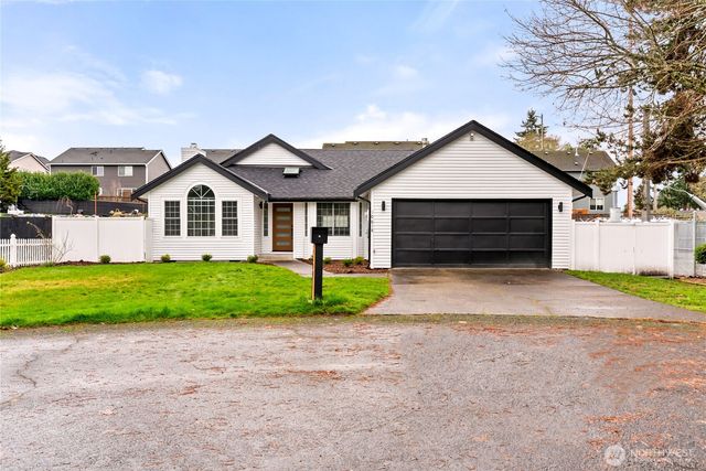 10618 100th Street SW, Tacoma, WA 98498