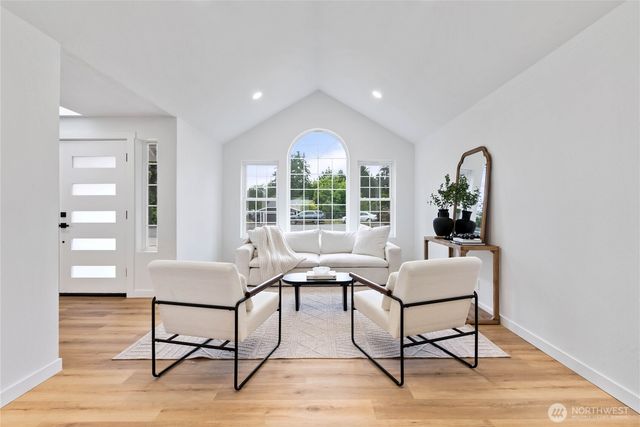 10618 100th Street SW, Tacoma, WA 98498