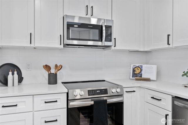 10618 100th Street SW, Tacoma, WA 98498