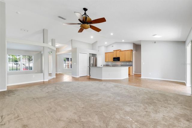 4928 E LAKE COVE BOULEVARD, St Cloud, FL 34771