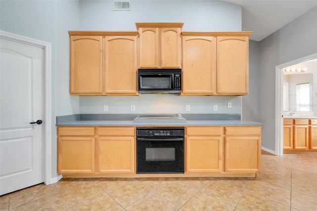 4928 E LAKE COVE BOULEVARD, St Cloud, FL 34771