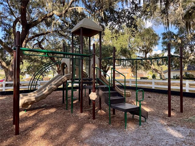 4928 E LAKE COVE BOULEVARD, St Cloud, FL 34771