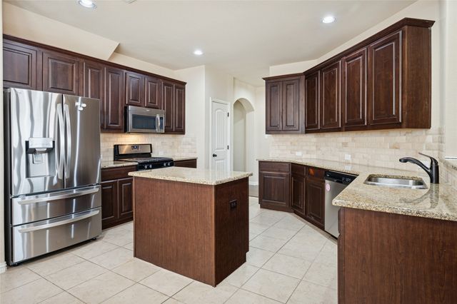 1019 Sheldon Drive, Wylie, TX 75098