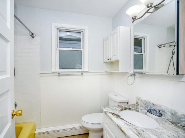 67 Glenlawn Avenue Cottage, Sea Cliff, NY 11579