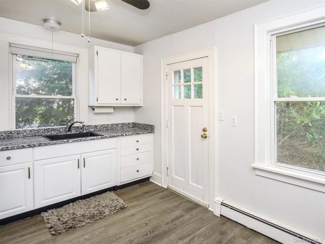67 Glenlawn Avenue Cottage, Sea Cliff, NY 11579