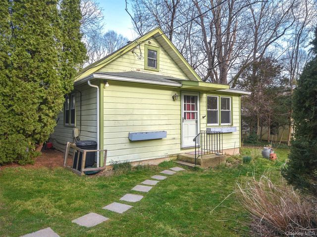 67 Glenlawn Avenue Cottage, Sea Cliff, NY 11579