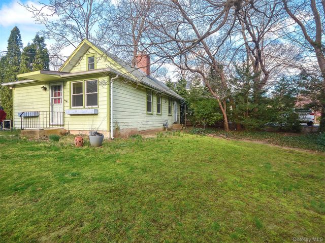 67 Glenlawn Avenue Cottage, Sea Cliff, NY 11579
