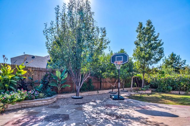 10841 Leesa Drive, Mckinney, TX 75072