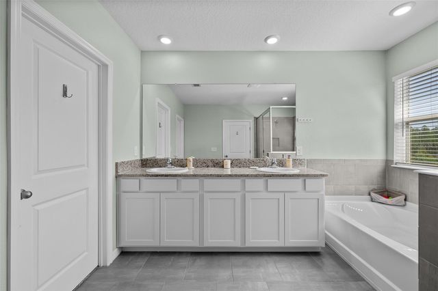 8693 BOWER BASS CIRCLE, Wesley Chapel, FL 33545