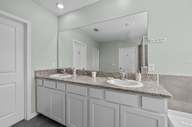 8693 BOWER BASS CIRCLE, Wesley Chapel, FL 33545