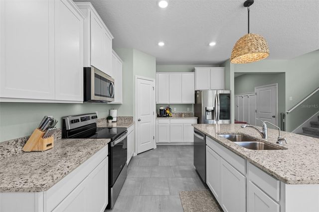 8693 BOWER BASS CIRCLE, Wesley Chapel, FL 33545