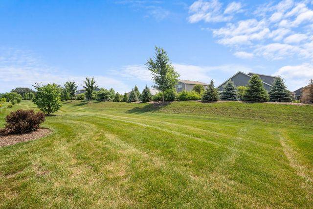 897 Plateau Drive, Pingree Grove, IL 60140