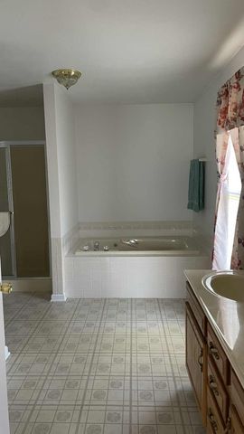 107 Hemlock Shores DR, Goodview, VA 24095