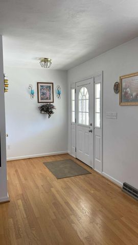107 Hemlock Shores DR, Goodview, VA 24095