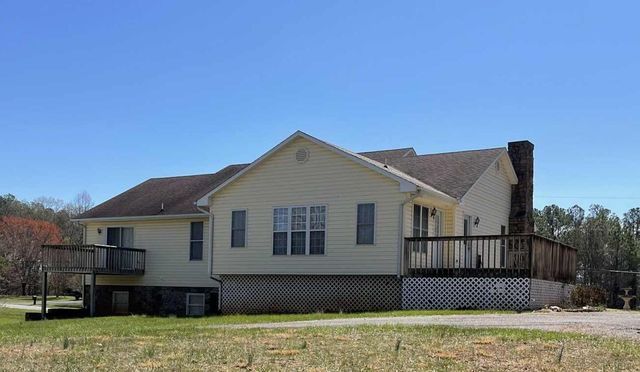 107 Hemlock Shores DR, Goodview, VA 24095
