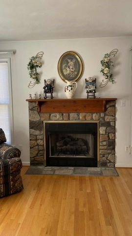 107 Hemlock Shores DR, Goodview, VA 24095