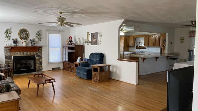 107 Hemlock Shores DR, Goodview, VA 24095