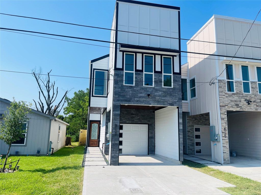 8123 Saint Louis Street, Houston, TX 77028