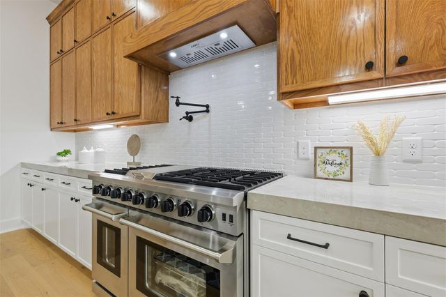 204 Milwaukee Street, Houston, TX 77009