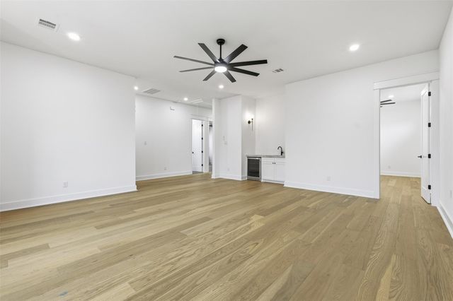 204 Milwaukee Street, Houston, TX 77009