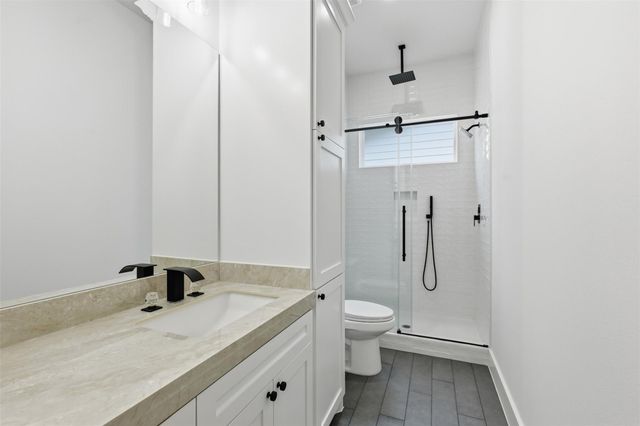204 Milwaukee Street, Houston, TX 77009