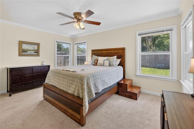 609 Peerman Pl, Corpus Christi, TX 78411