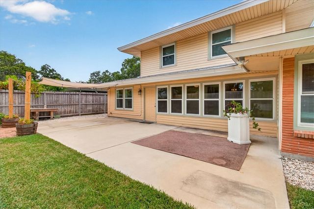 609 Peerman Pl, Corpus Christi, TX 78411