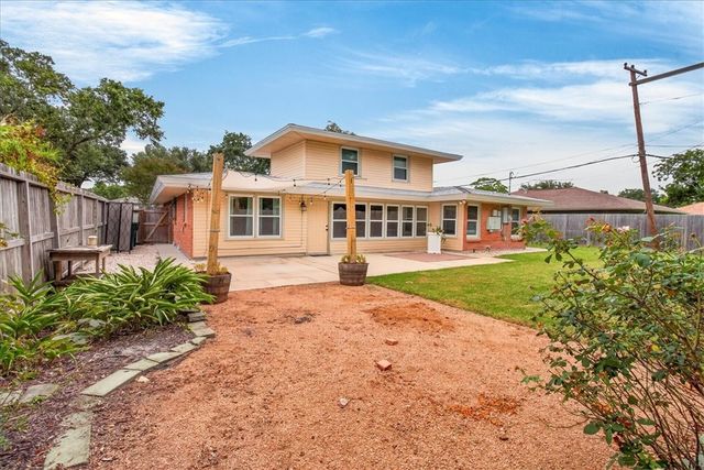 609 Peerman Pl, Corpus Christi, TX 78411