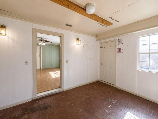131 Daisy Street, Lake Jackson, TX 77566