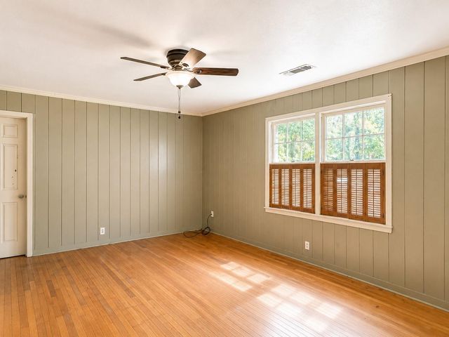 131 Daisy Street, Lake Jackson, TX 77566