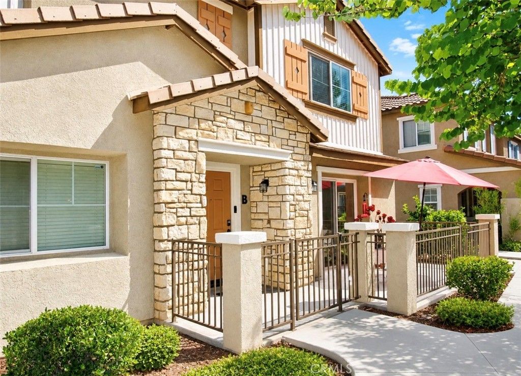 25890 Iris Ave B, Moreno Valley, CA 92551