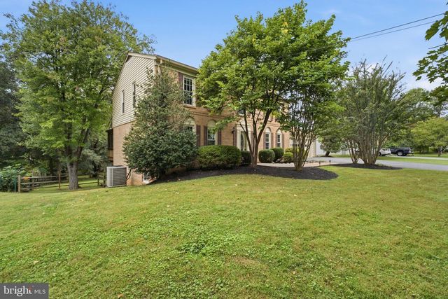 14800 PEBBLESTONE DR, Silver Spring, MD 20905