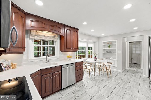 14800 PEBBLESTONE DR, Silver Spring, MD 20905