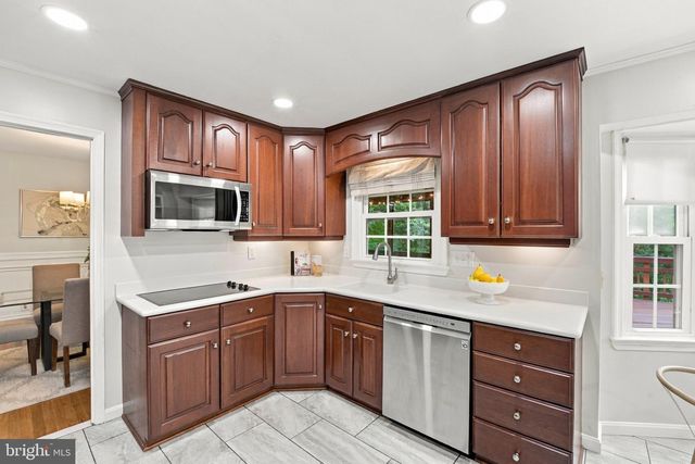 14800 PEBBLESTONE DR, Silver Spring, MD 20905