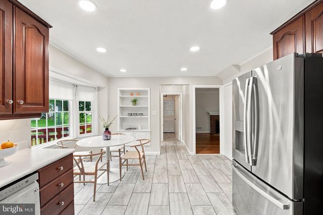 14800 PEBBLESTONE DR, Silver Spring, MD 20905